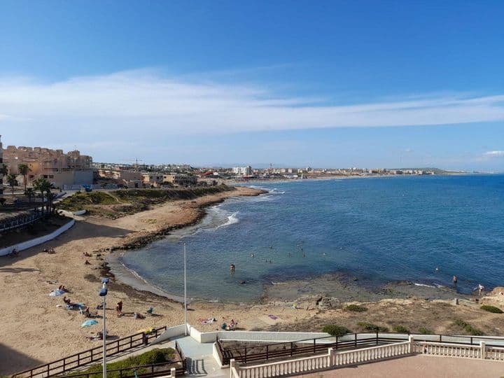 2 bedrooms apartment for rent in La Mata, Spain - Image 12