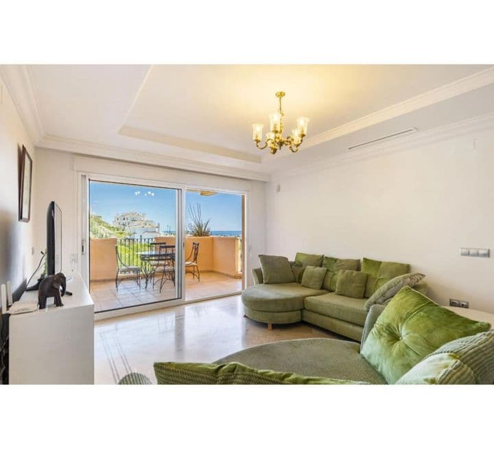 2 bedrooms apartment for sale in Nueva Andalucia, Spain - Image 4