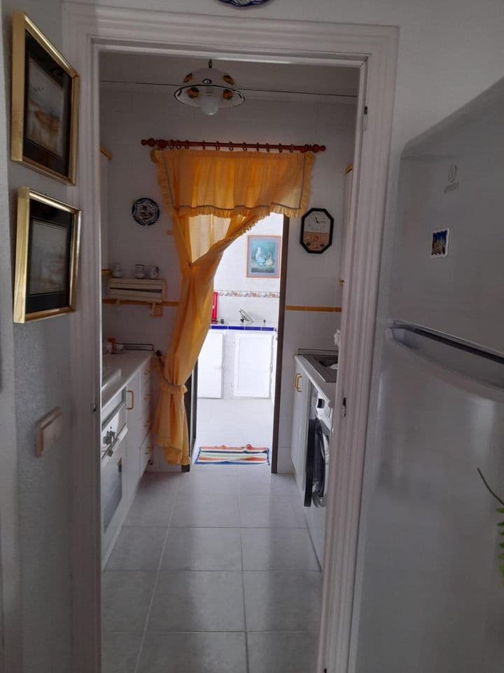 2 bedrooms house for rent in La Mata, Spain - Image 5