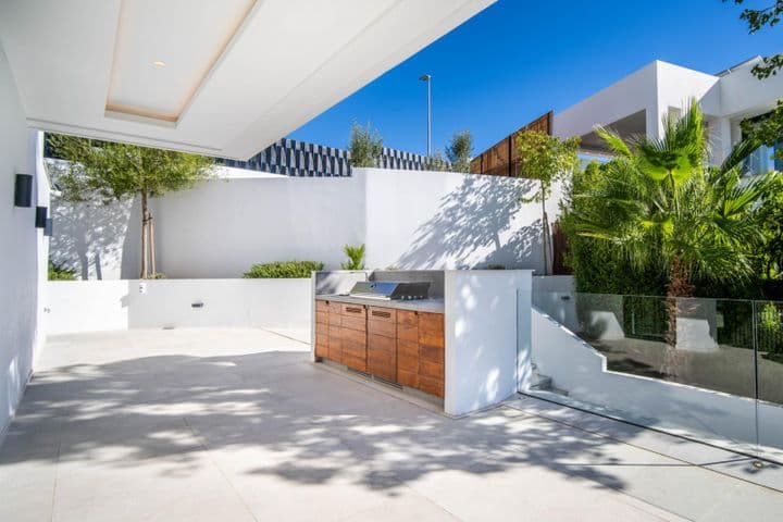 4 bedrooms house for sale in Marbella, Spain - Image 5