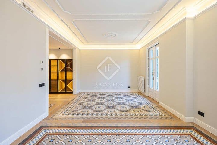 3 bedrooms apartment for sale in Barcelona, Spain - Image 2