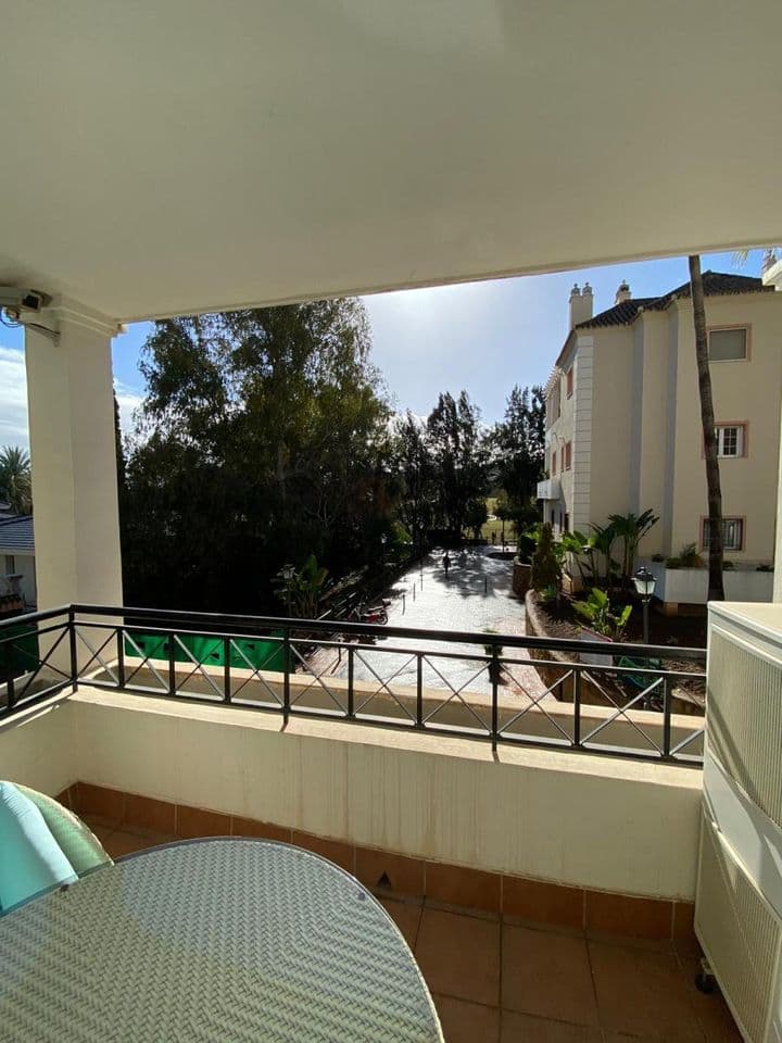 2 bedrooms apartment for rent in Nueva Andalucia, Spain - Image 12