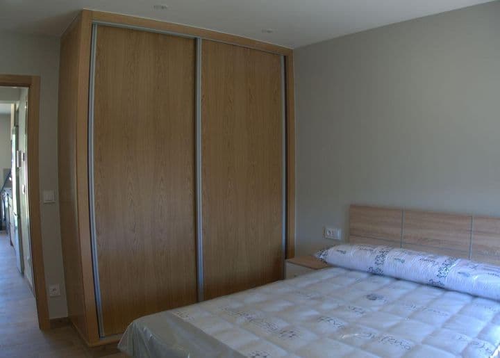 2 bedrooms apartment for rent in O Porrino, Spain - Image 6