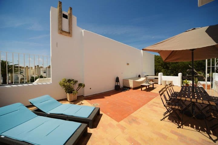 3 bedrooms apartment for rent in Nueva Andalucia, Spain - Image 3