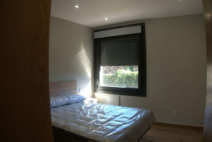 2 bedrooms apartment for rent in O Porrino, Spain - Image 7