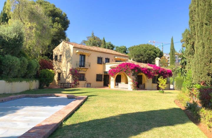 6 bedrooms house for sale in Benahavis, Spain