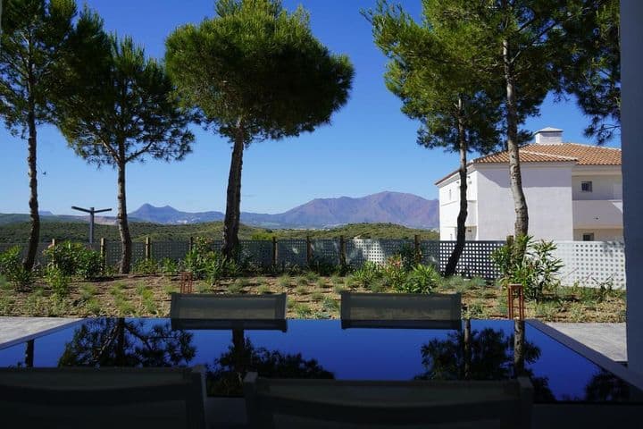 2 bedrooms apartment for rent in Manilva, Spain - Image 2