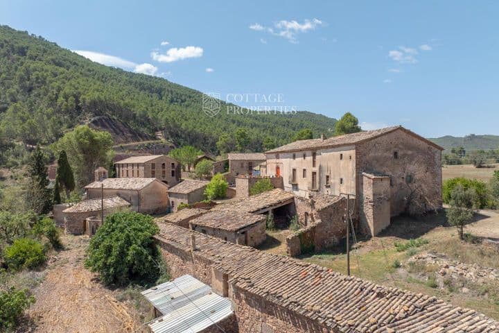 House for sale in Bages, Spain - Image 10