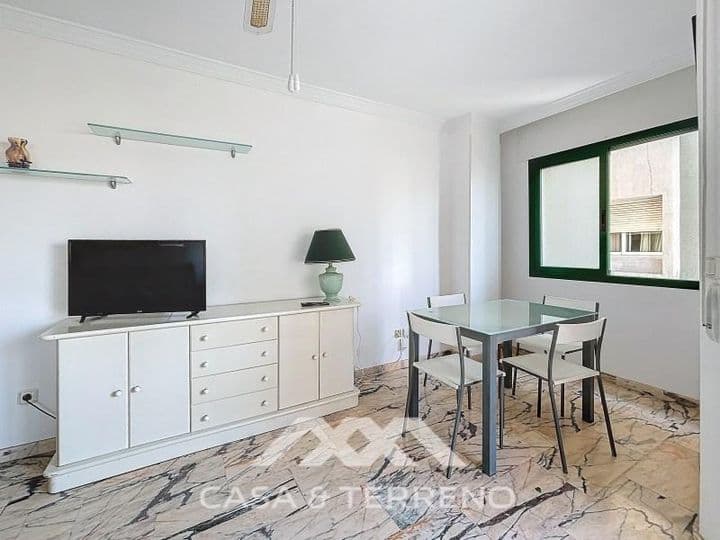 2 bedrooms apartment for rent in Centro, Spain - Image 5