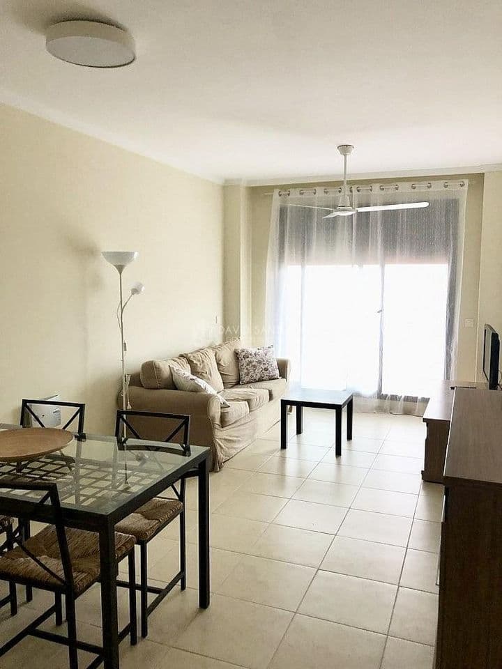 3 bedrooms apartment for rent in Centro, Spain - Image 2