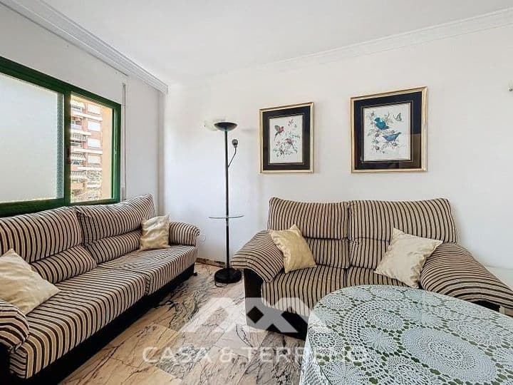 2 bedrooms apartment for rent in Centro, Spain - Image 2