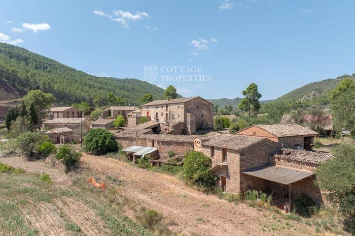 House for sale in Bages, Spain - Image 8