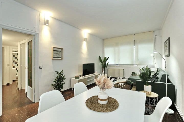 3 bedrooms apartment for rent in Sant Antoni, Spain - Image 3