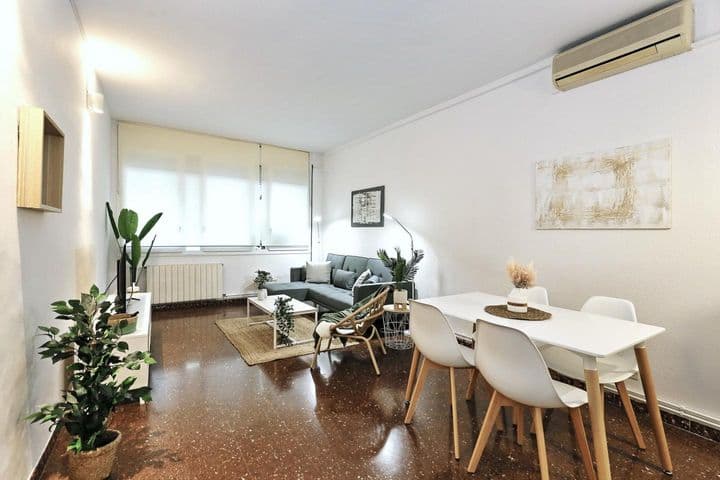 3 bedrooms apartment for rent in Sant Antoni, Spain - Image 2