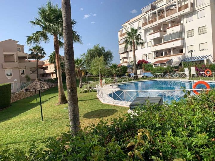 2 bedrooms apartment for rent in Parque de la Paloma, Spain - Image 3