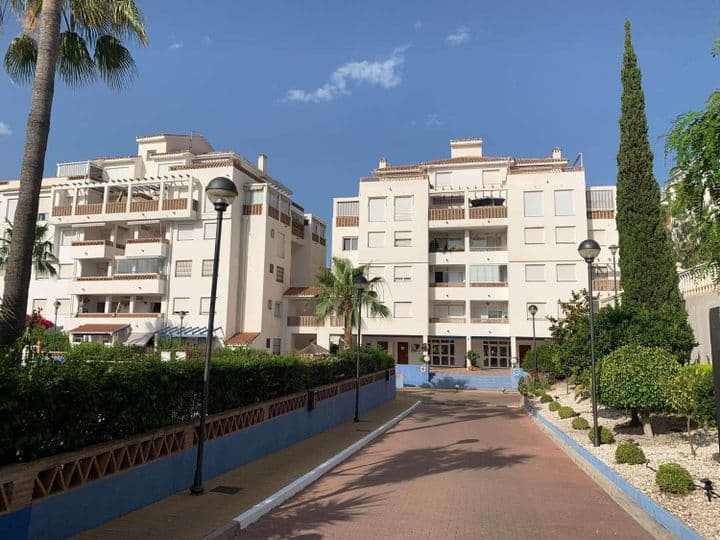 2 bedrooms apartment for rent in Parque de la Paloma, Spain - Image 12