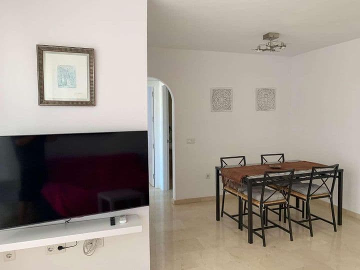 2 bedrooms apartment for rent in Parque de la Paloma, Spain - Image 4