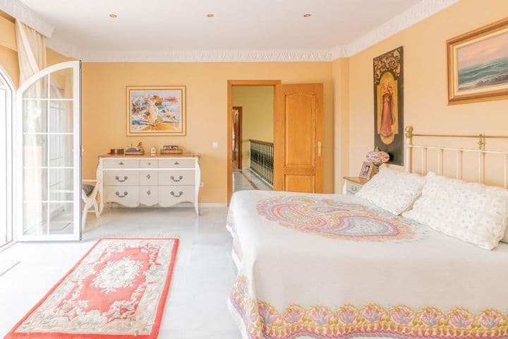 4 bedrooms building for sale in Estepona, Spain - Image 7