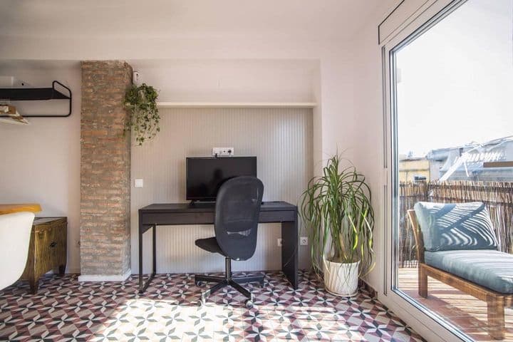 1 bedroom apartment for rent in Ciutat Vella, Spain - Image 12