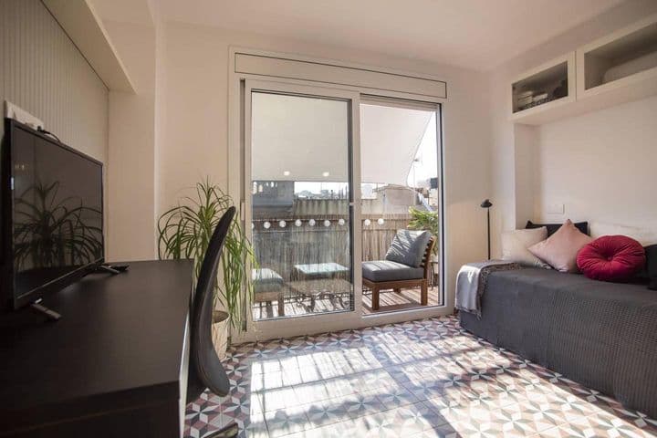 1 bedroom apartment for rent in Ciutat Vella, Spain - Image 6