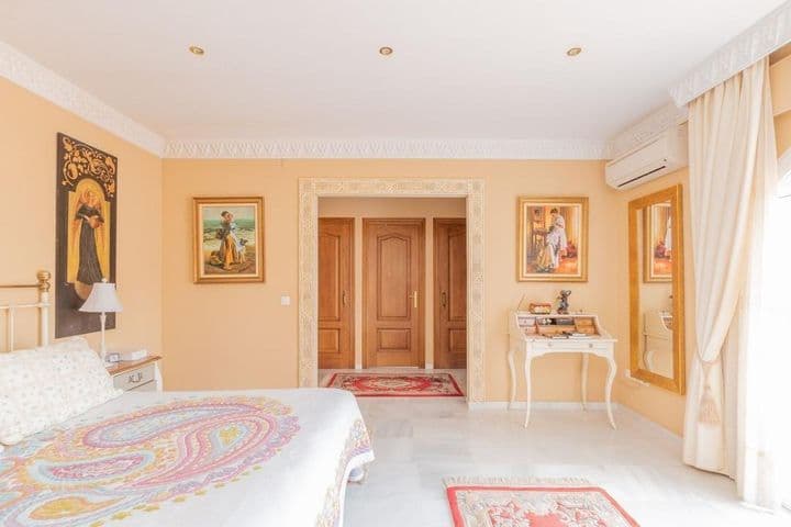 4 bedrooms building for sale in Estepona, Spain - Image 9