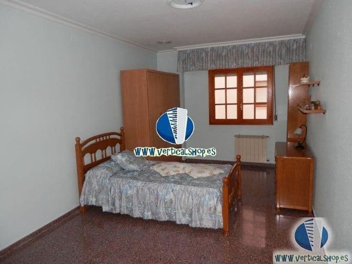 4 bedrooms apartment for sale in Albacete, Spain - Image 4