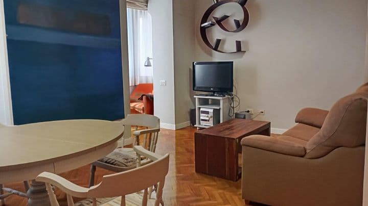 1 bedroom apartment for rent in Zaragoza, Spain - Image 4