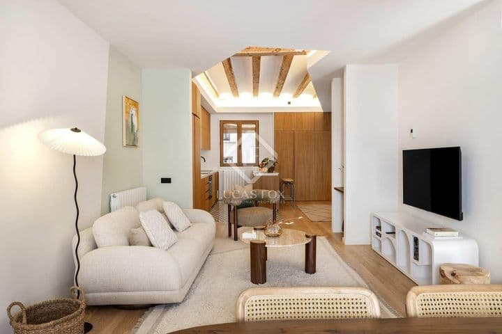 3 bedrooms apartment for rent in Barcelona, Spain - Image 2