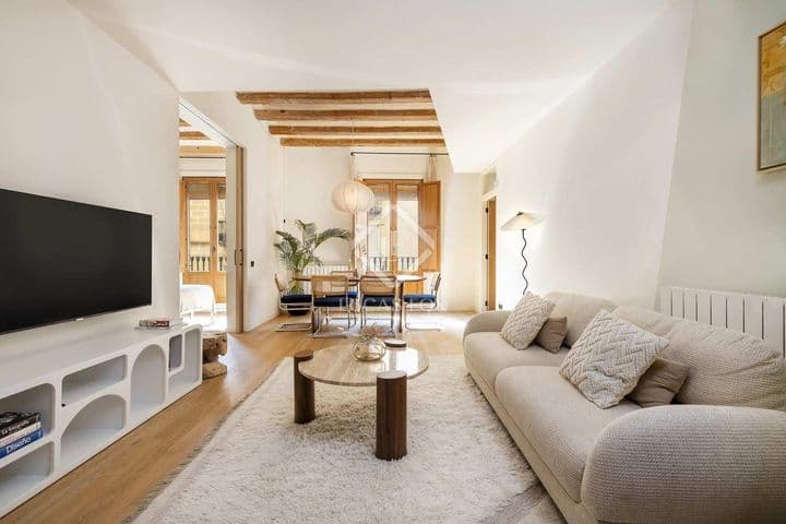 3 bedrooms apartment for rent in Barcelona, Spain