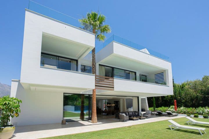 7 bedrooms house for rent in Marbella, Spain - Image 5