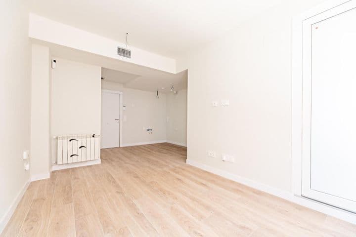 2 bedrooms apartment for sale in Castellana, Spain - Image 9