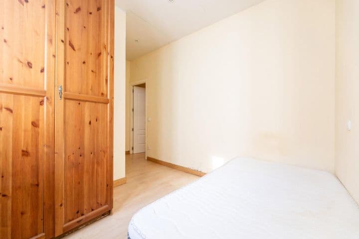 1 bedroom apartment for sale in Chamberi, Spain - Image 3