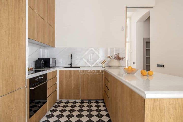 3 bedrooms apartment for rent in Barcelona, Spain - Image 10