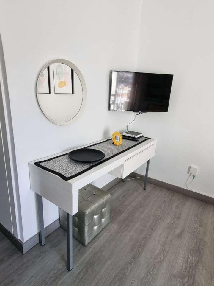 Apartment for rent in Parque de la Paloma, Spain - Image 9