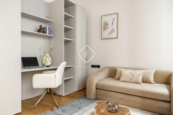 3 bedrooms apartment for rent in Barcelona, Spain - Image 10