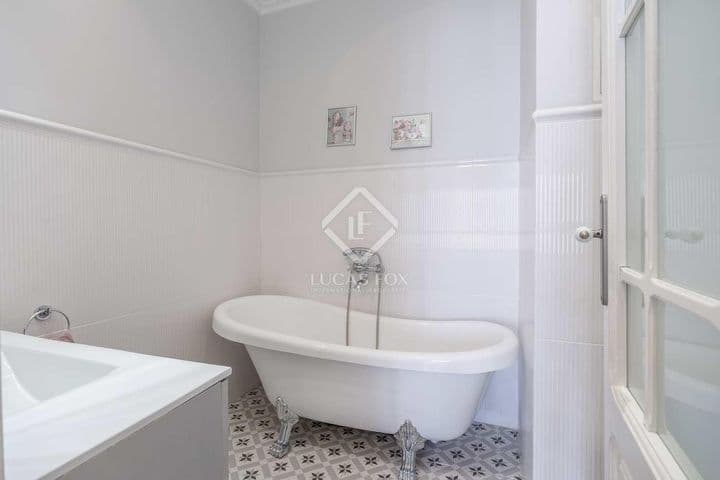 3 bedrooms apartment for rent in Valencia, Spain - Image 11