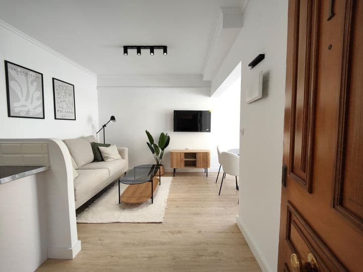 2 bedrooms apartment for sale in Centro, Spain - Image 3