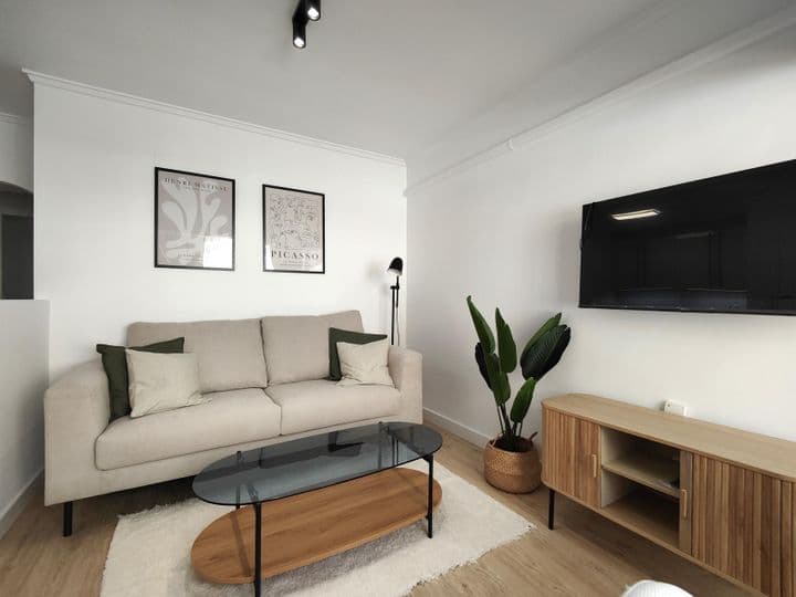 2 bedrooms apartment for sale in Centro, Spain - Image 10