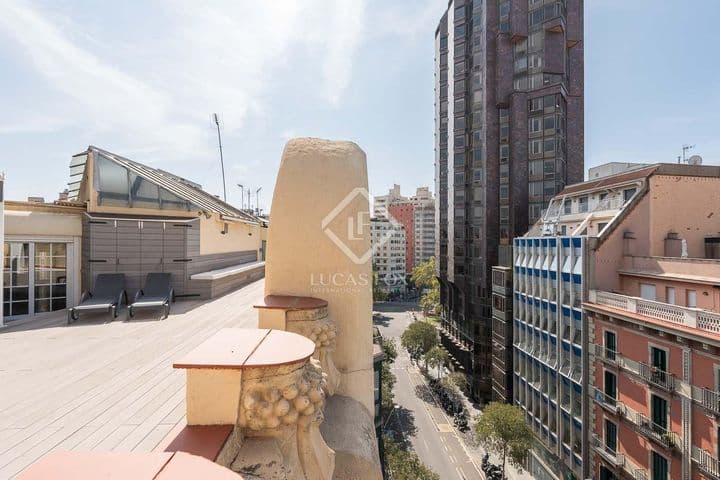 3 bedrooms apartment for rent in Barcelona, Spain - Image 4