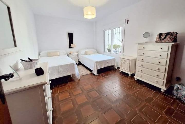 1 bedroom apartment for sale in San Luis de Sabinillas, Spain - Image 10