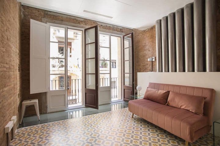 1 bedroom apartment for rent in Ciutat Vella, Spain - Image 5