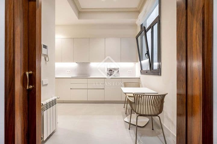 2 bedrooms apartment for rent in Barcelona, Spain - Image 9