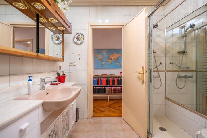 4 bedrooms apartment for sale in Chamberi, Spain - Image 9