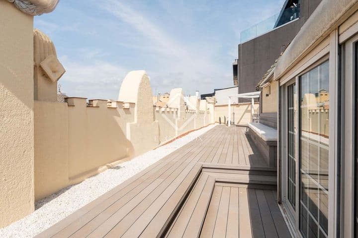 3 bedrooms apartment for rent in Barcelona, Spain - Image 2