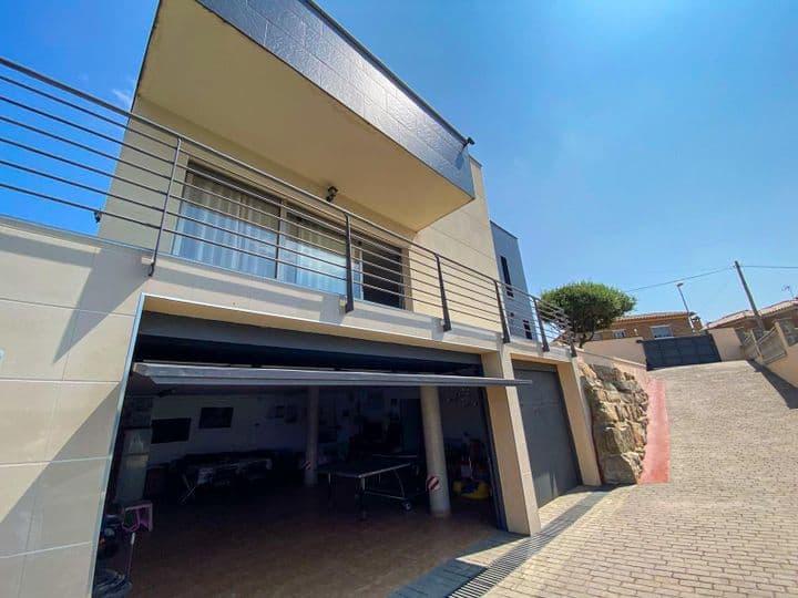 4 bedrooms house for rent in Lloret de Mar, Spain - Image 3