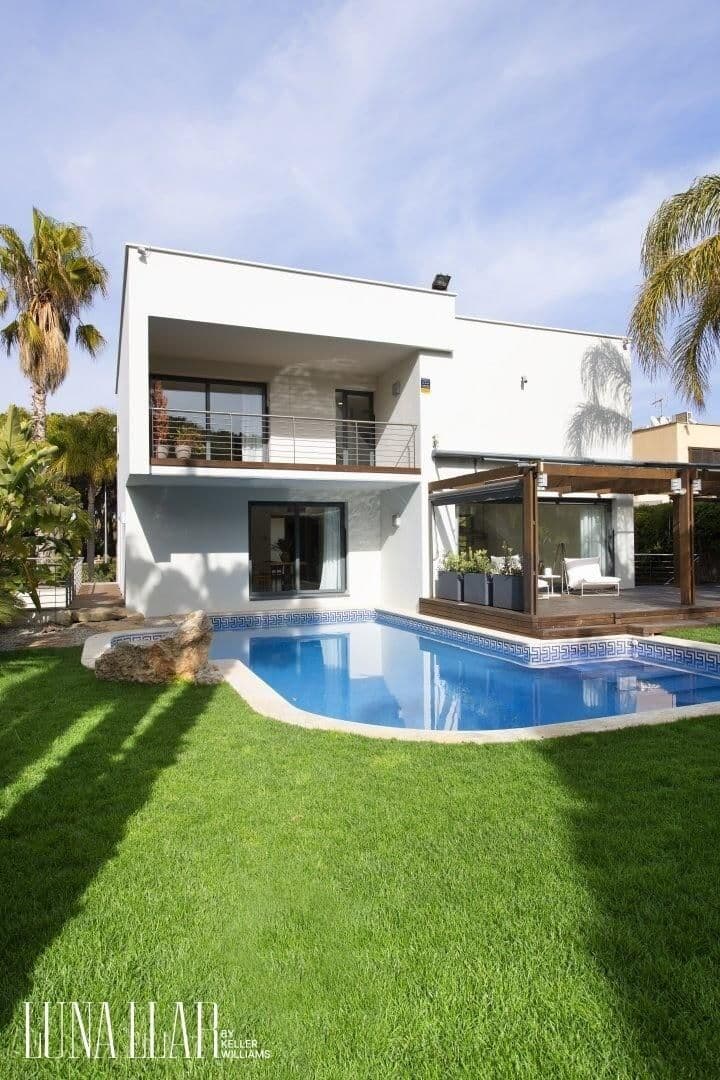 5 bedrooms house for rent in Gava, Spain - Image 10