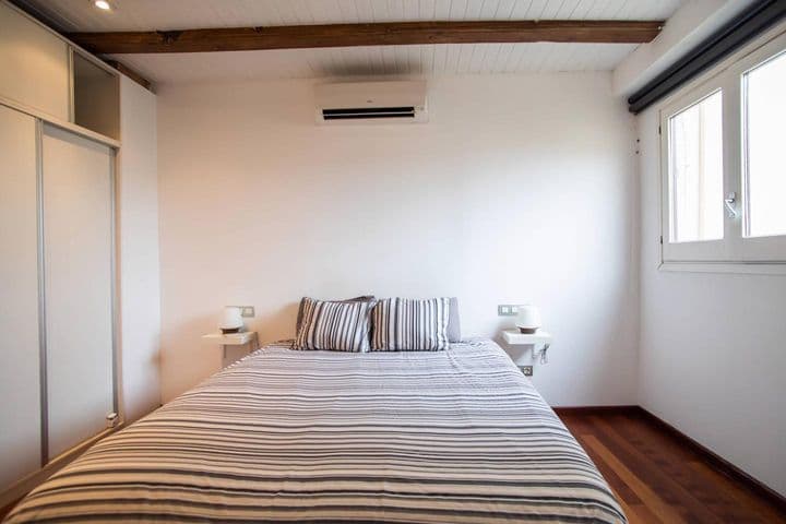 1 bedroom house for rent in Ciutat Vella, Spain - Image 7