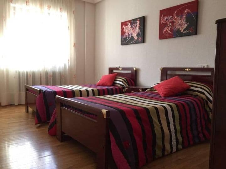 3 bedrooms apartment for rent in Zamora, Spain - Image 11