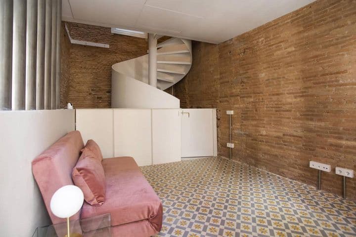 1 bedroom apartment for rent in Ciutat Vella, Spain - Image 7