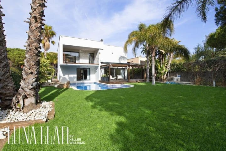 5 bedrooms house for rent in Gava, Spain - Image 2